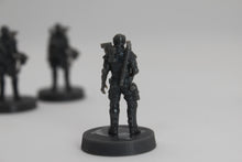 Load image into Gallery viewer, Colonial Commando&#39;s 34mm Scale (SciFi) (Raven X)
